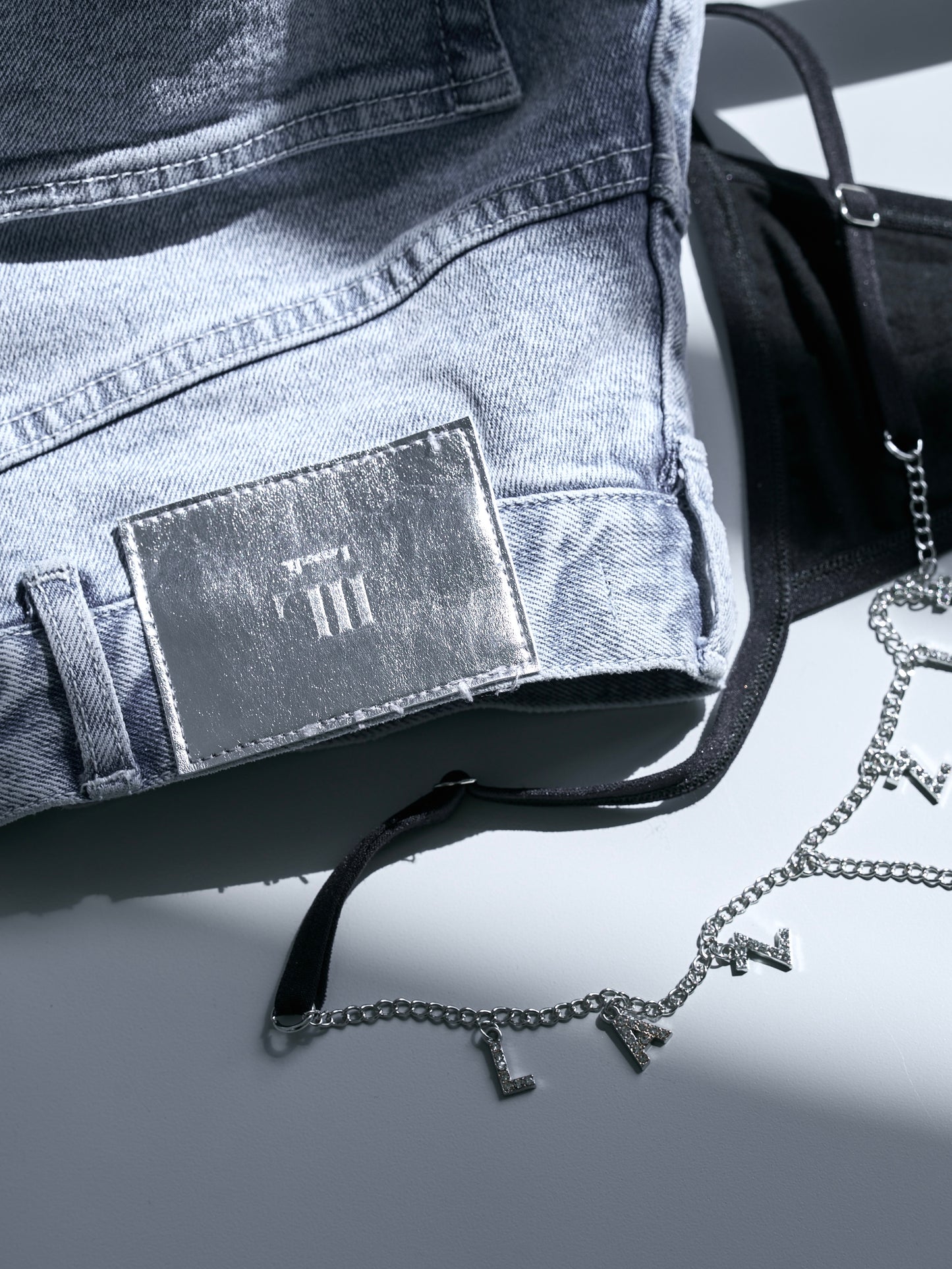 ＜SET>low rise wide denim &Lazzli. chain shorts